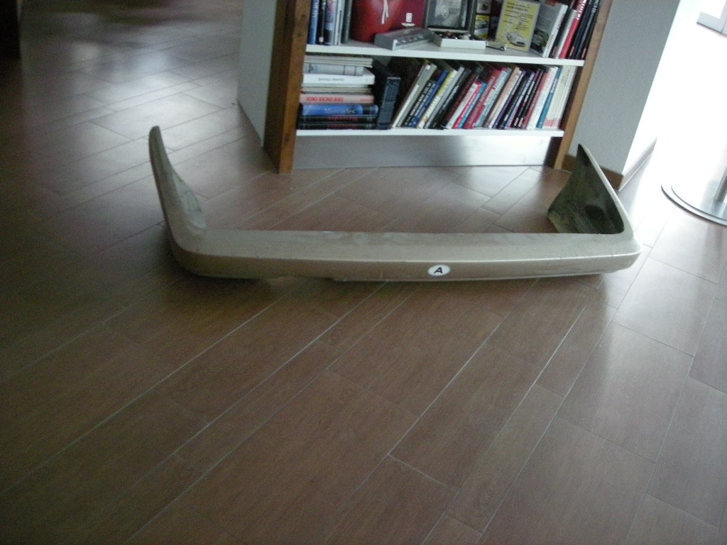 Heckschürze für Mercedes R/C107 – Bild 5