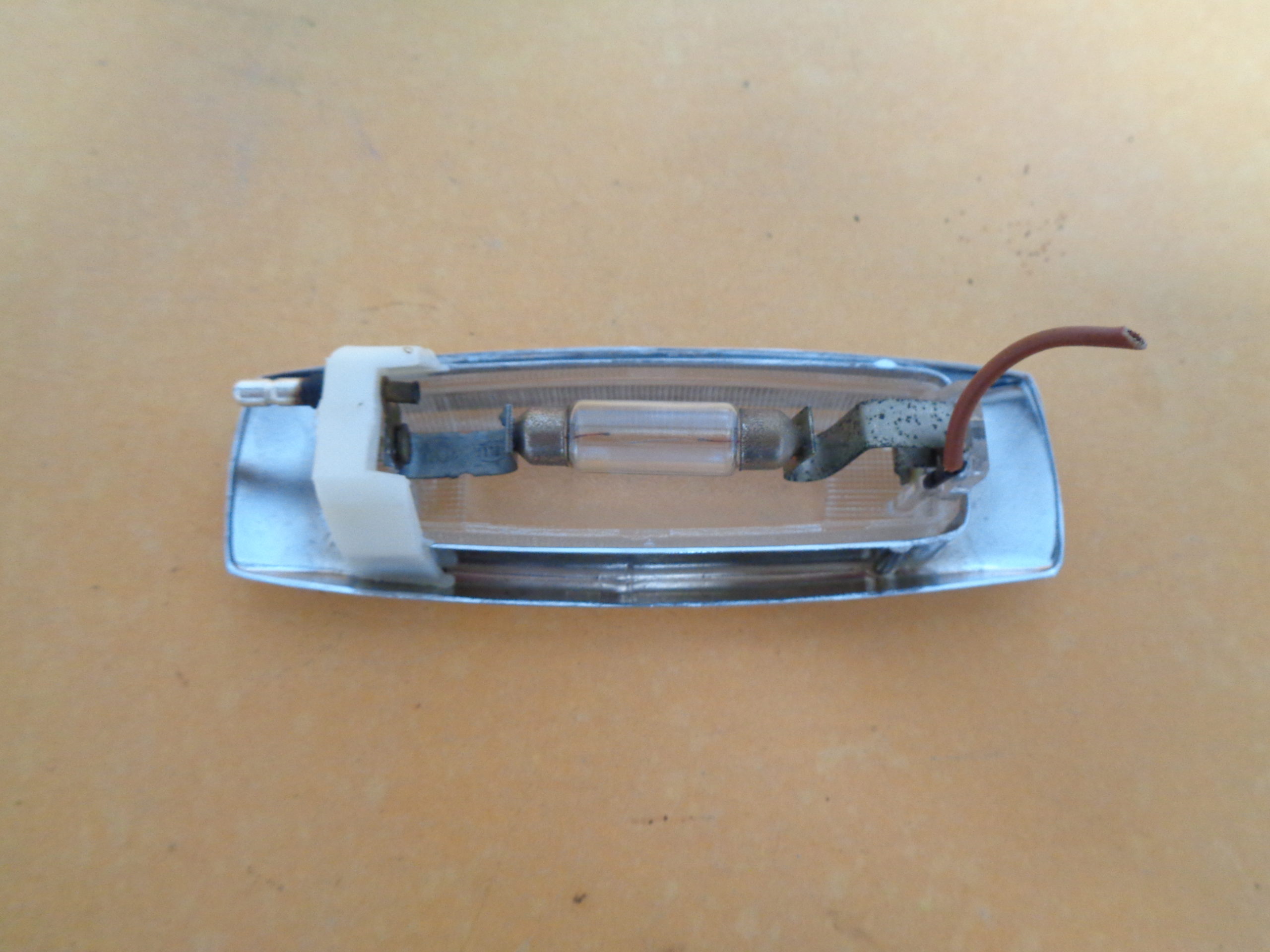Innenleuchte hinten fĂŒr Mercedes W108, W109, W110, W111, W112 â Bild 3