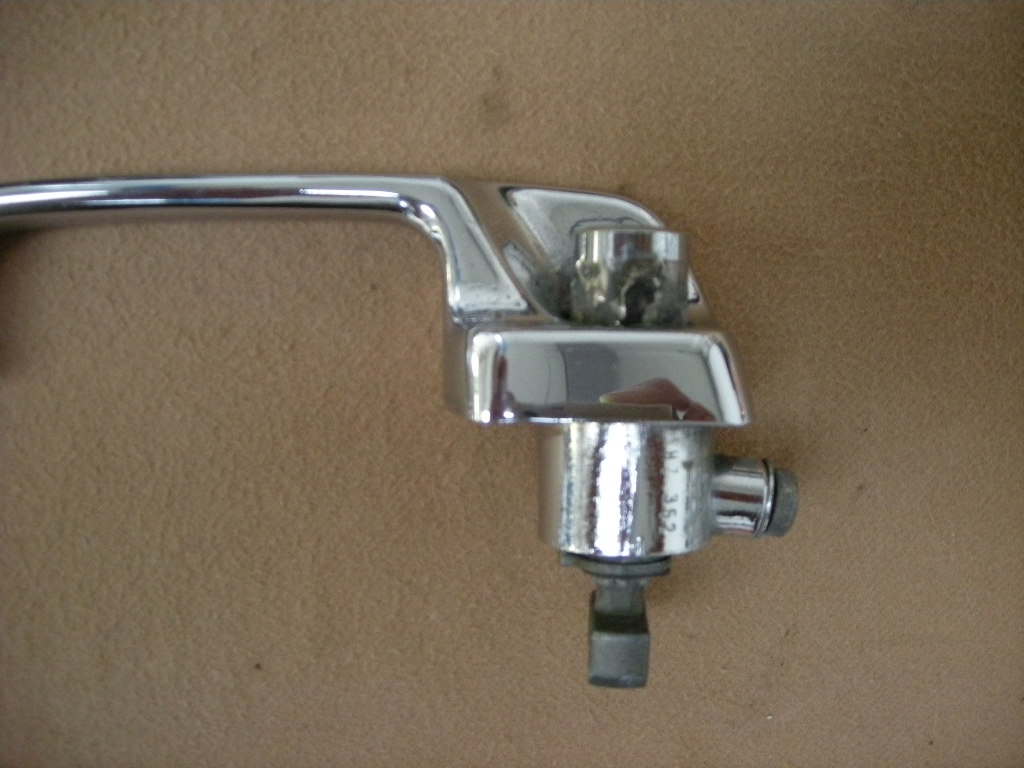 Türgriffe Satz (4 Griffe) und ein Heckdeckelschloss für Mercedes W115 – Bild 4