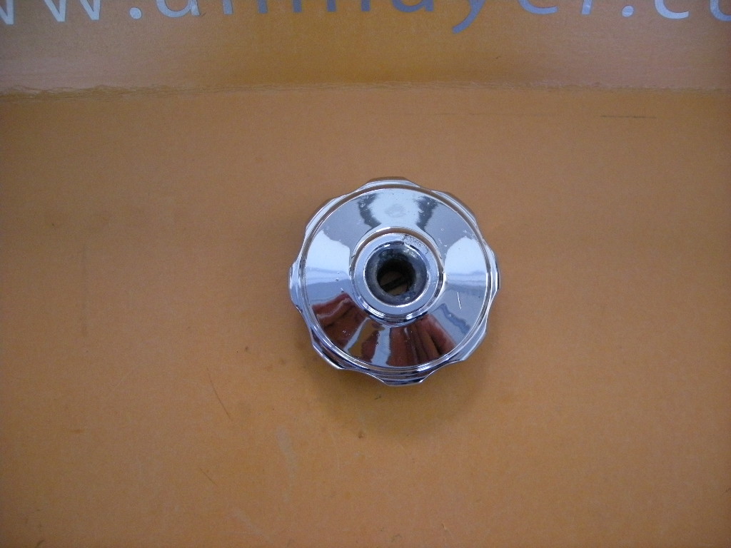 Kühlerverschlussdeckel, Kühlermasken Rosette für Mercedes alle Ponton 180-220 – Bild 3